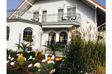 Madjarska Privát Bük, Eksterijer